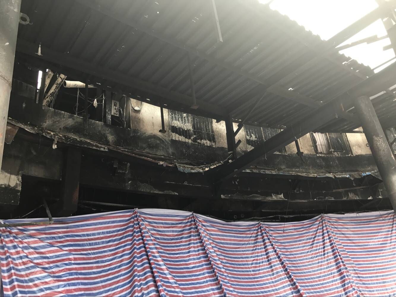 陕西省某商场钢结构火灾后检测
